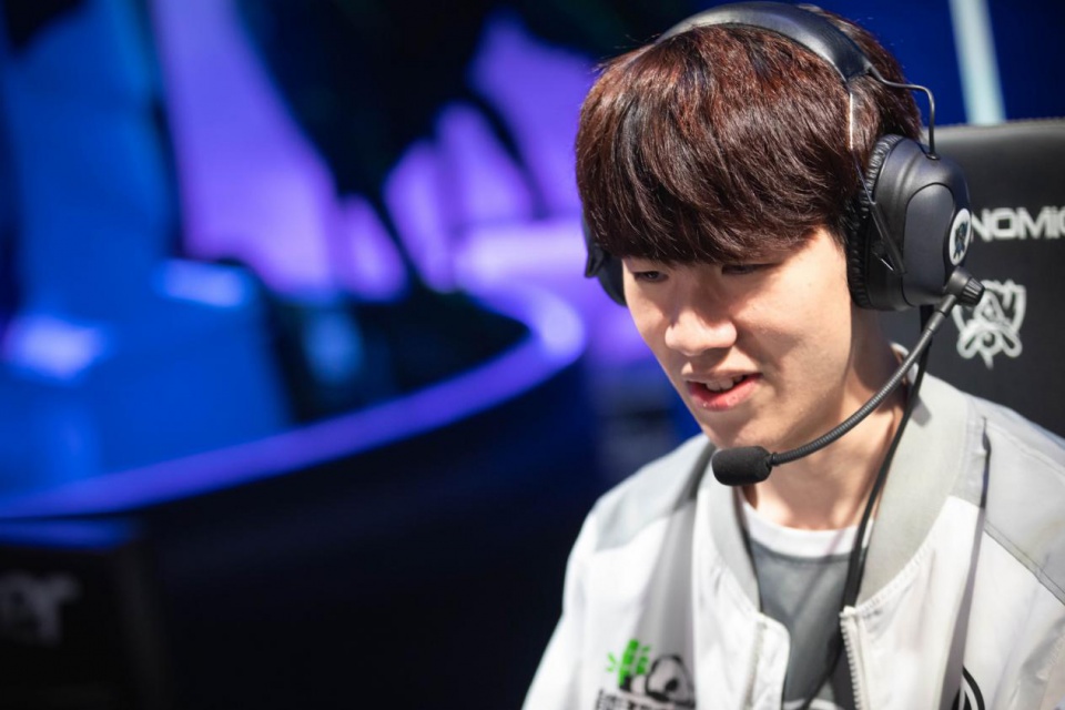 TES发布了一段视频向 Tian 告别：友谊地久天长！再次感谢 Tian 的努力和奉献